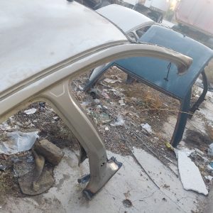 سقف و ستون ۲۰۶ هاچبک